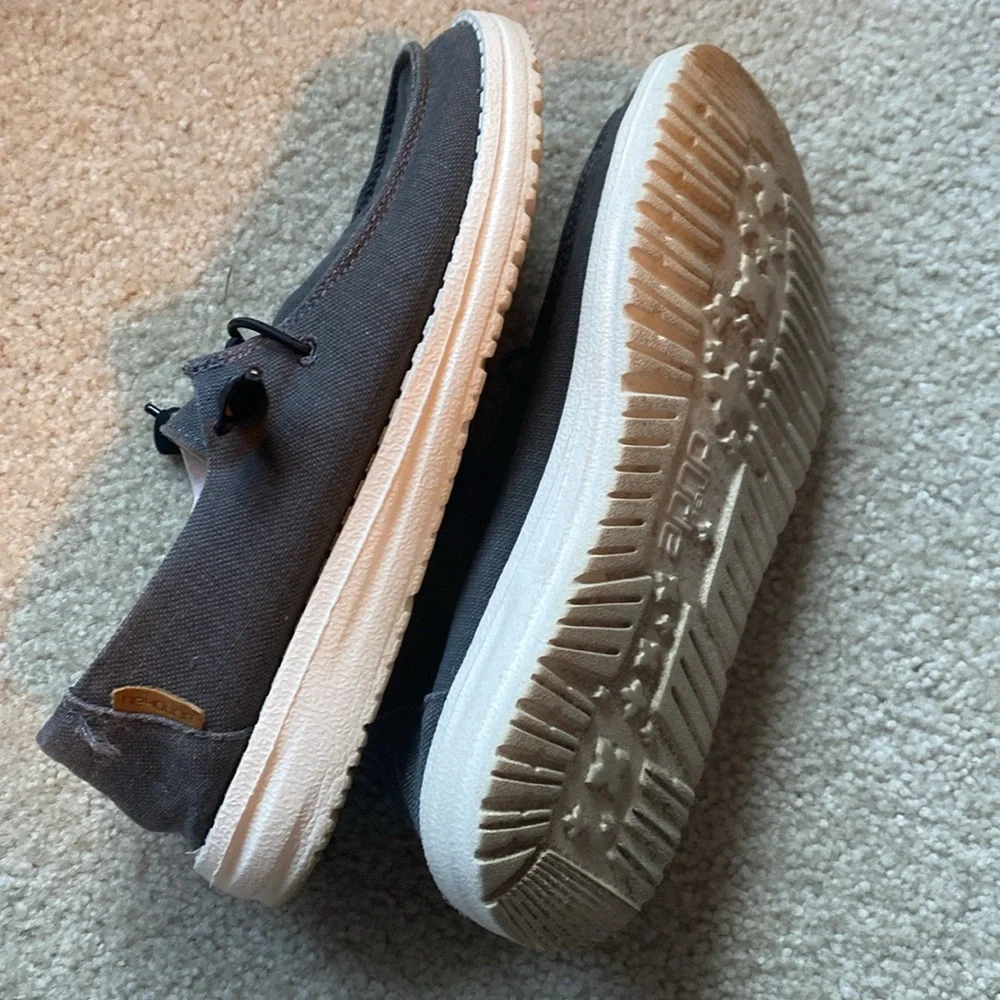 Women’s Hey Dude loafers - Picture 2 of 4